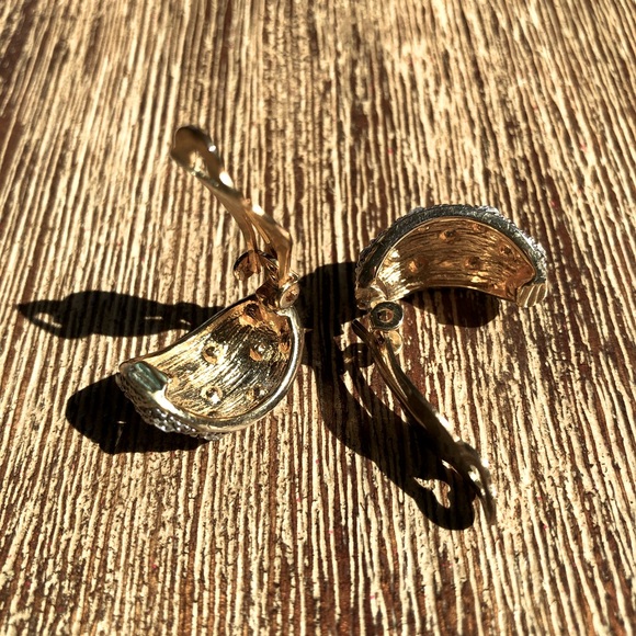 Neiman Marcus Made in Italy Earrings, Clip-On, Vintage, Huggie Earring, Preppy - Picture 3 of 4